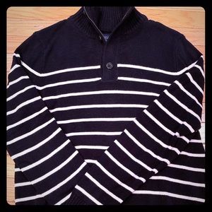 American Eagle Men’s sweater